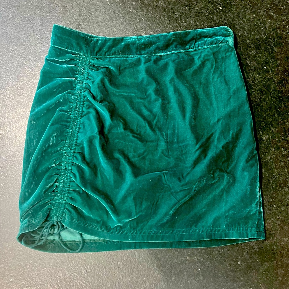 NWOT Free People Vivienne fitted velveteen miniskirt with ruching side/front tie